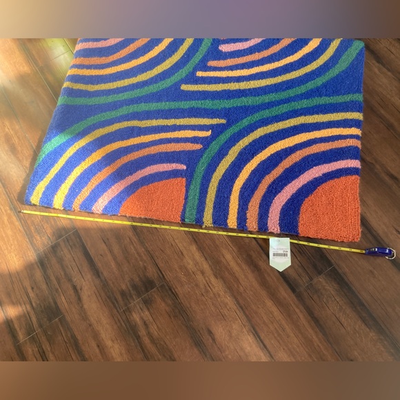NWT colorful curves 2 feet 11 inches by 2 feet hook and weave - Picture 5 of 10